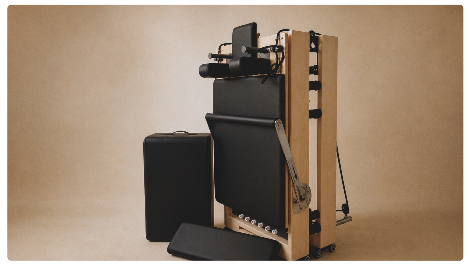 Foldable pilates reformer in a Parisian home studio 
